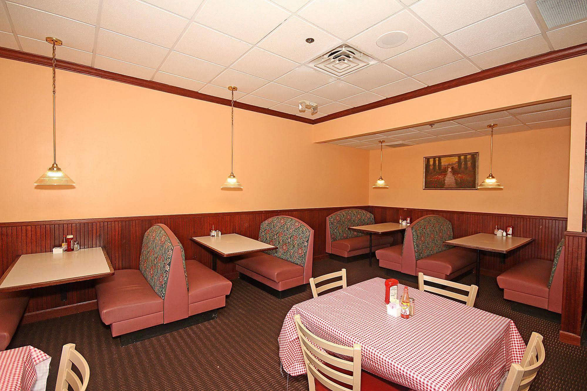 Ramada By Wyndham Wytheville Exterior foto
